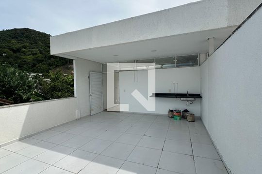Terraço de casa de condomínio à venda com 2 quartos, 220m² em Vargem Grande, Rio de Janeiro