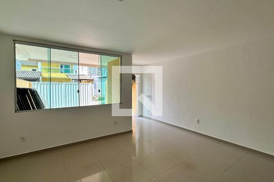 Sala de casa de condomínio à venda com 2 quartos, 220m² em Vargem Grande, Rio de Janeiro
