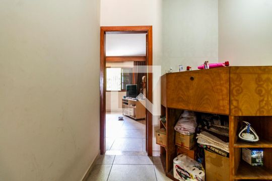 Corredor de casa à venda com 3 quartos, 169m² em Sumaré, São Paulo