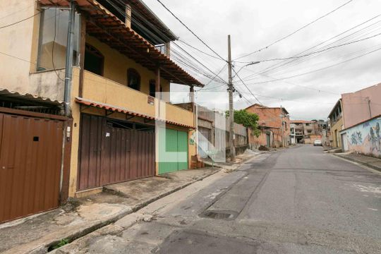 Fachada de casa à venda com 3 quartos, 90m² em Xodó Marize, Belo Horizonte