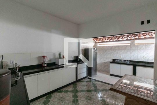 Cozinha de casa à venda com 3 quartos, 90m² em Xodó Marize, Belo Horizonte
