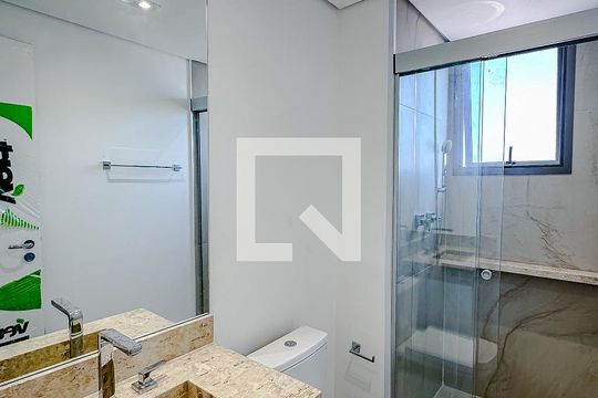 Banheiro da Suíte de apartamento para alugar com 2 quartos, 56m² em Ipiranga, São Paulo