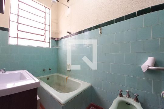 Banheiro de casa à venda com 3 quartos, 131m² em Botafogo, Campinas