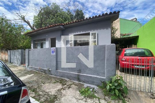 Fachada de casa à venda com 3 quartos, 420m² em Vila Santana, São Paulo