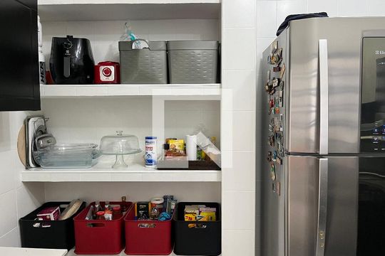 Cozinha de casa à venda com 4 quartos, 260m² em Água Branca, São Paulo