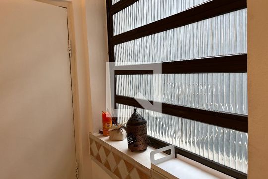 Lavabo de casa à venda com 4 quartos, 260m² em Água Branca, São Paulo