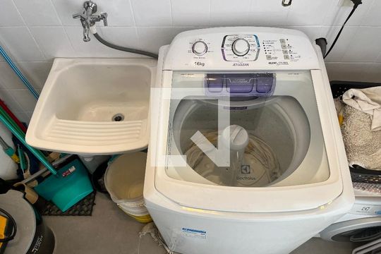 Área de Serviço de casa à venda com 4 quartos, 260m² em Água Branca, São Paulo