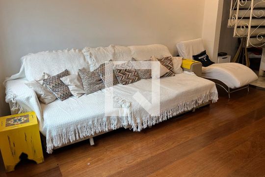 Sala de casa para alugar com 4 quartos, 260m² em Água Branca, São Paulo