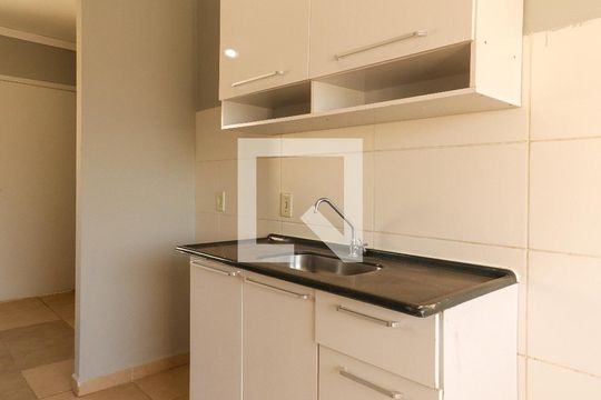 Cozinha de apartamento para alugar com 2 quartos, 49m² em Jardim Florestan Fernandes, Ribeirão Preto