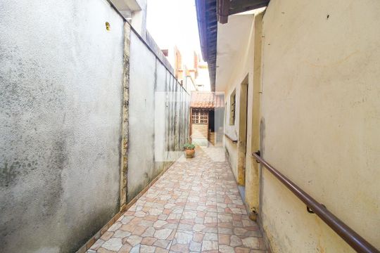 Quintal de casa para alugar com 2 quartos, 200m² em Parada Xv de Novembro, São Paulo