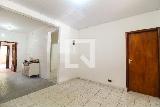 Sala de casa para alugar com 2 quartos, 200m² em Parada Xv de Novembro, São Paulo