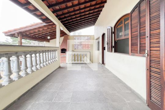 Sacada de casa à venda com 5 quartos, 273m² em Baeta Neves, São Bernardo do Campo