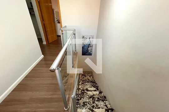 Escada de casa à venda com 3 quartos, 360m² em Jabaquara, São Paulo
