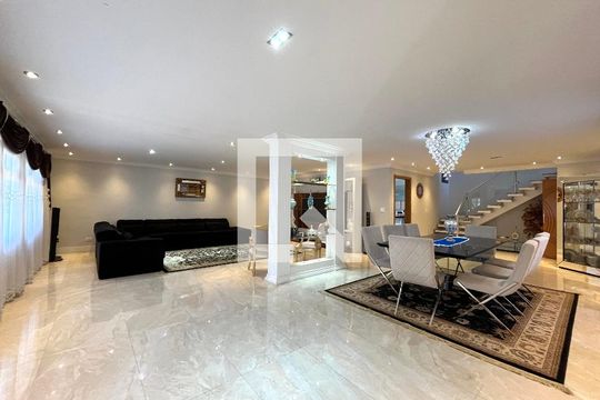Casa à venda com 3 quartos, 360m² em Jabaquara, São Paulo