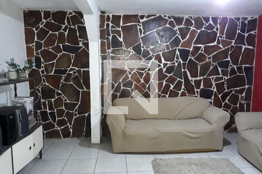 Sala de casa à venda com 3 quartos, 320m² em Rubem Berta, Porto Alegre