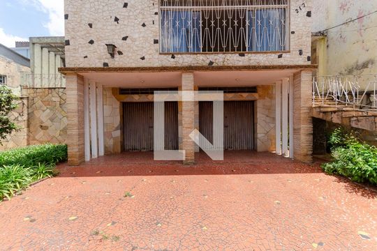Garagem de casa à venda com 4 quartos, 300m² em Vila Albertina, São Paulo