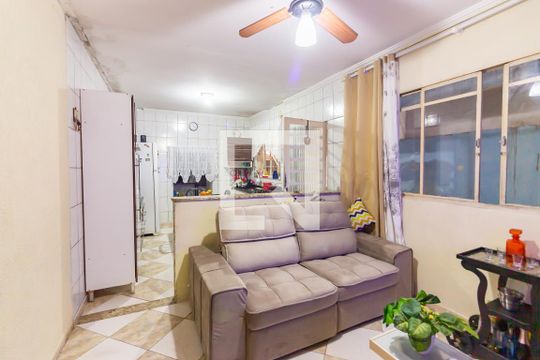 Casa para alugar com 2 quartos, 130m² em Padroeira, Osasco