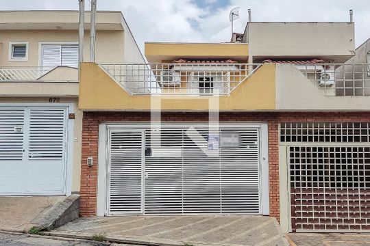 Fachada de casa à venda com 3 quartos, 200m² em Jardim Santa Emilia, São Paulo