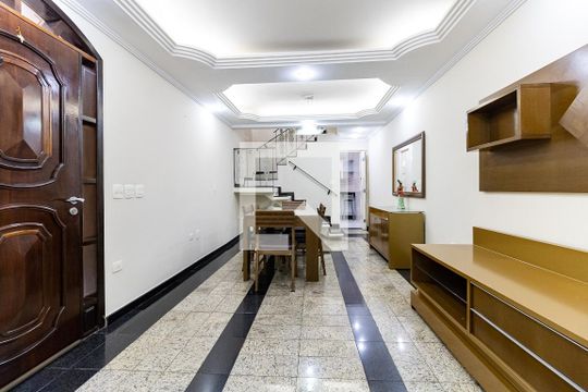 Sala de casa à venda com 3 quartos, 200m² em Jardim Santa Emilia, São Paulo