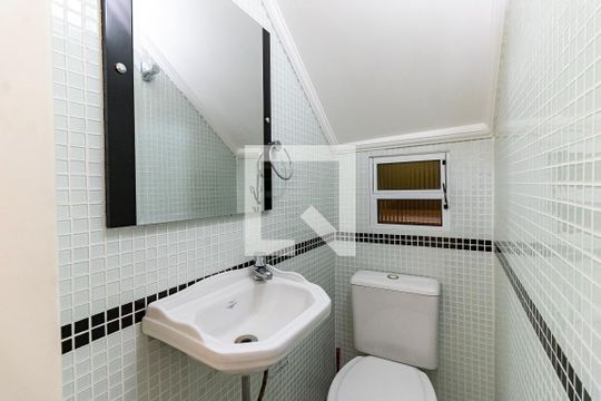 Lavabo de casa à venda com 3 quartos, 200m² em Jardim Santa Emilia, São Paulo