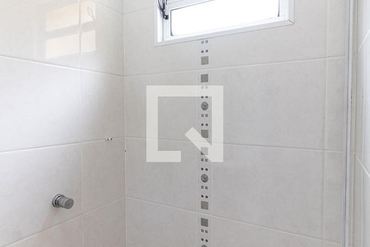 Banheiro Social 2 de casa à venda com 3 quartos, 200m² em Jardim Santa Emilia, São Paulo