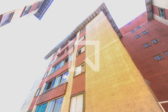 Fachada de apartamento para alugar com 2 quartos, 64m² em Parque São Rafael, São Paulo