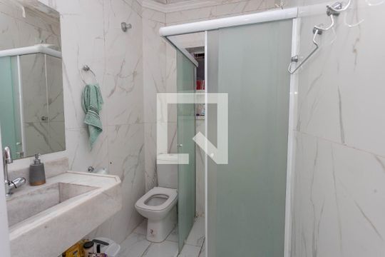 Banheiro de casa para alugar com 2 quartos, 70m² em Centro, Diadema