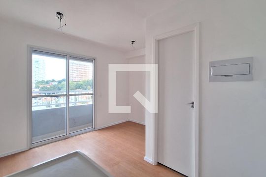 Apartamento para alugar com 1 quarto, 18m² em Vila Ipojuca, São Paulo
