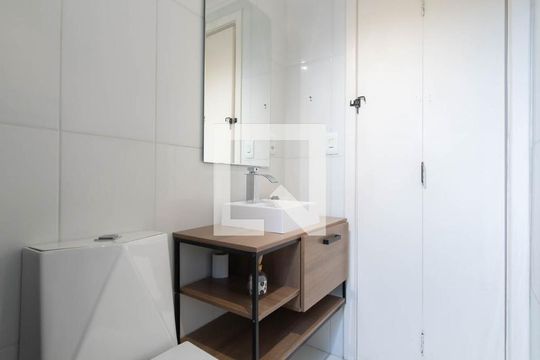 Banheiro de apartamento para alugar com 1 quarto, 50m² em Jardim Oriental, São Paulo