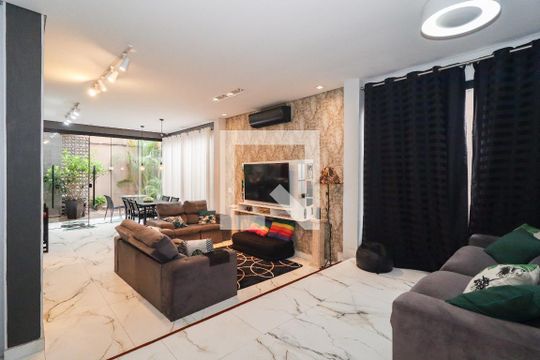 Casa à venda com 4 quartos, 285m² em Super Quadra Morumbi, São Paulo