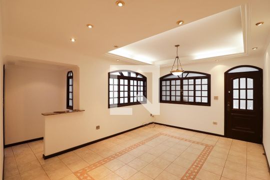Casa para alugar com 3 quartos, 150m² em Parque Sao Domingos, São Paulo