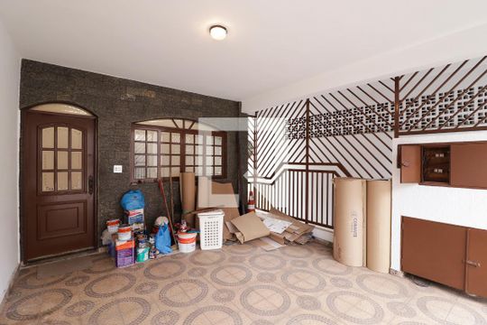 Garagem de casa para alugar com 3 quartos, 150m² em Parque Sao Domingos, São Paulo