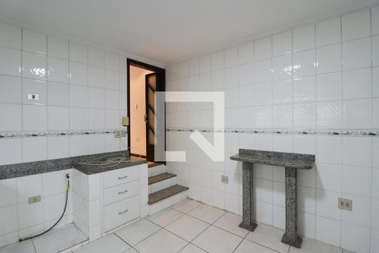 Cozinha de casa para alugar com 3 quartos, 150m² em Parque Sao Domingos, São Paulo