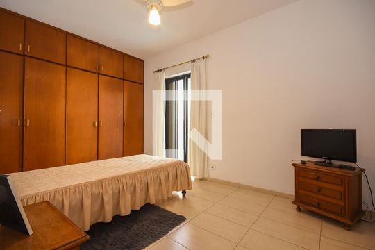 Suíte 1 de casa para alugar com 3 quartos, 356m² em Vila Andrade, São Paulo