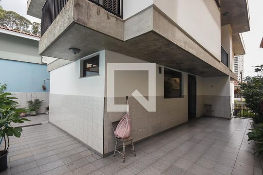 Quintal de casa para alugar com 3 quartos, 356m² em Vila Andrade, São Paulo