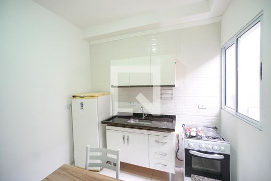 Copa e cozinha de apartamento para alugar com 2 quartos, 40m² em Penha de França, São Paulo