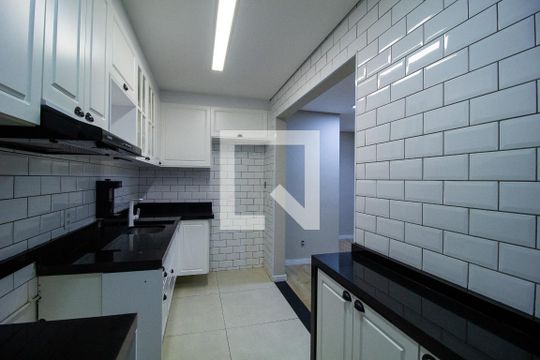 Cozinha de apartamento para alugar com 2 quartos, 45m² em Jardim Mirante dos Ovnis, Votorantim