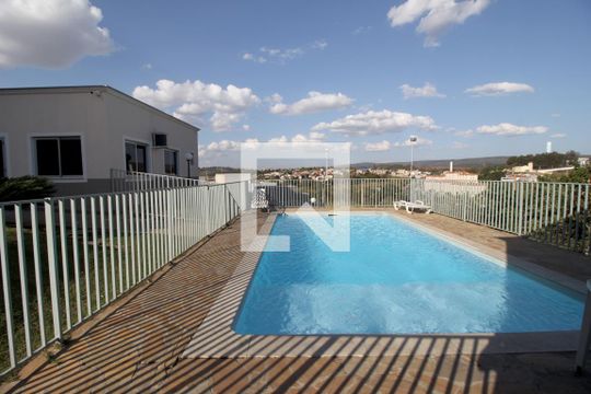 Área comum - Piscina de apartamento para alugar com 2 quartos, 45m² em Jardim Mirante dos Ovnis, Votorantim