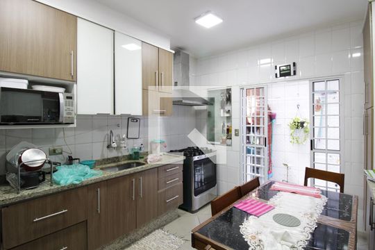 Cozinha de casa de condomínio à venda com 2 quartos, 78m² em Vila Ede, São Paulo
