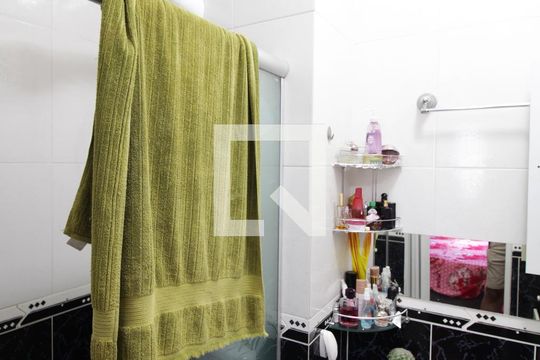 Banheiro da Suíte 1 de casa de condomínio à venda com 2 quartos, 78m² em Vila Ede, São Paulo