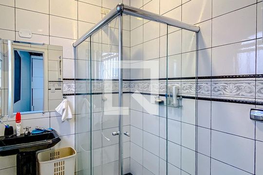 Banheiro da Suíte de casa à venda com 3 quartos, 240m² em Vila Regente Feijó, São Paulo