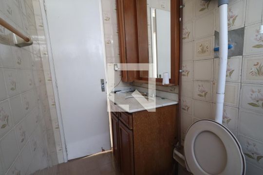 Banheiro de apartamento à venda com 2 quartos, 74m² em Centro, Novo Hamburgo