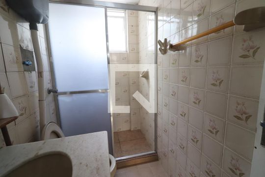 Banheiro de apartamento à venda com 2 quartos, 74m² em Centro, Novo Hamburgo