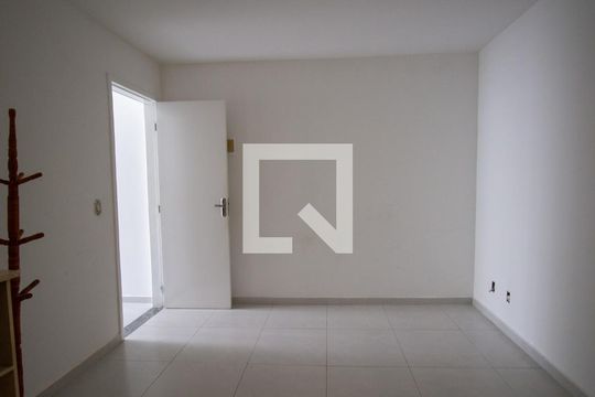 Quarto 3 de casa à venda com 3 quartos, 250m² em Vargem Pequena, Rio de Janeiro