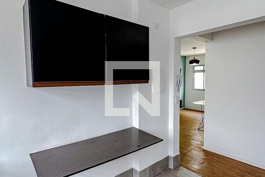 Cozinha de apartamento à venda com 2 quartos, 64m² em Vila Mariana, São Paulo