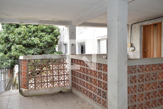 Área superior de casa à venda com 4 quartos, 210m² em Cambuci, São Paulo
