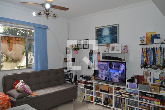 Casa à venda com 4 quartos, 210m² em Cambuci, São Paulo