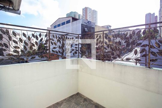 Área comum de casa para alugar com 2 quartos, 130m² em Centro, Diadema