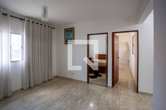 Sala de casa para alugar com 2 quartos, 130m² em Centro, Diadema
