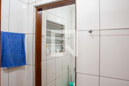 Banheiro de casa para alugar com 2 quartos, 130m² em Centro, Diadema